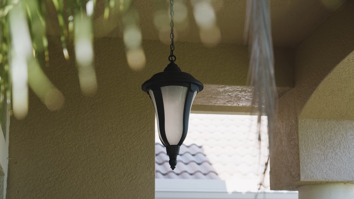 Munich - Montage au plafond avec chaine fond fermé format moyen - 24255