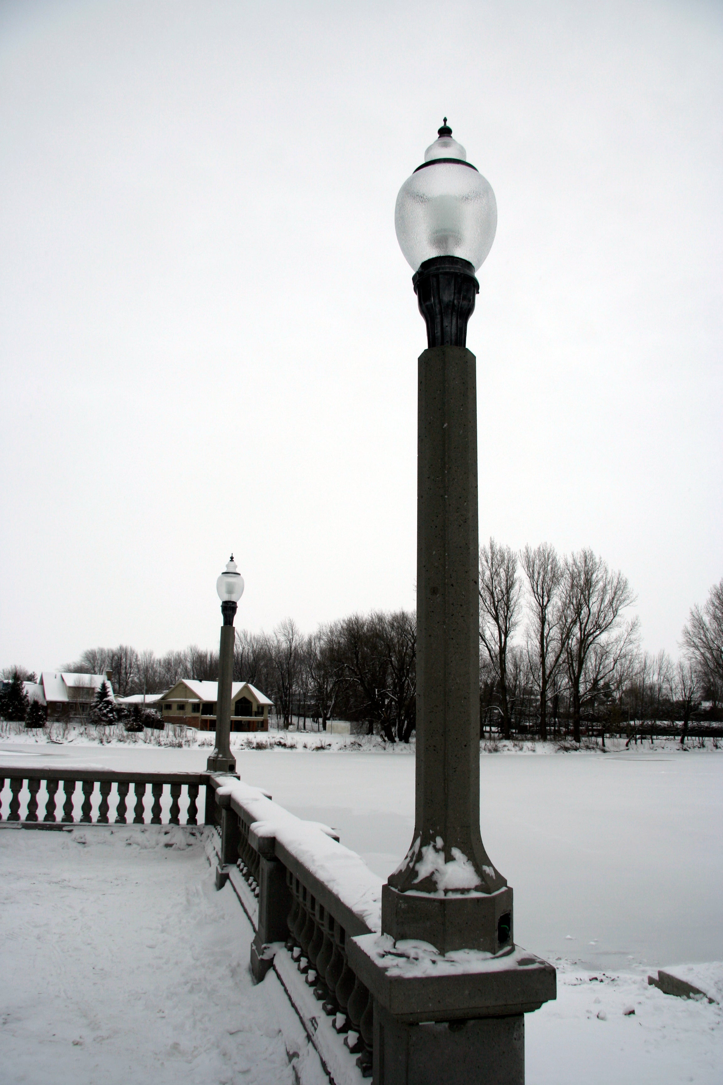 Commercial - Chicago - Poteau [CH]