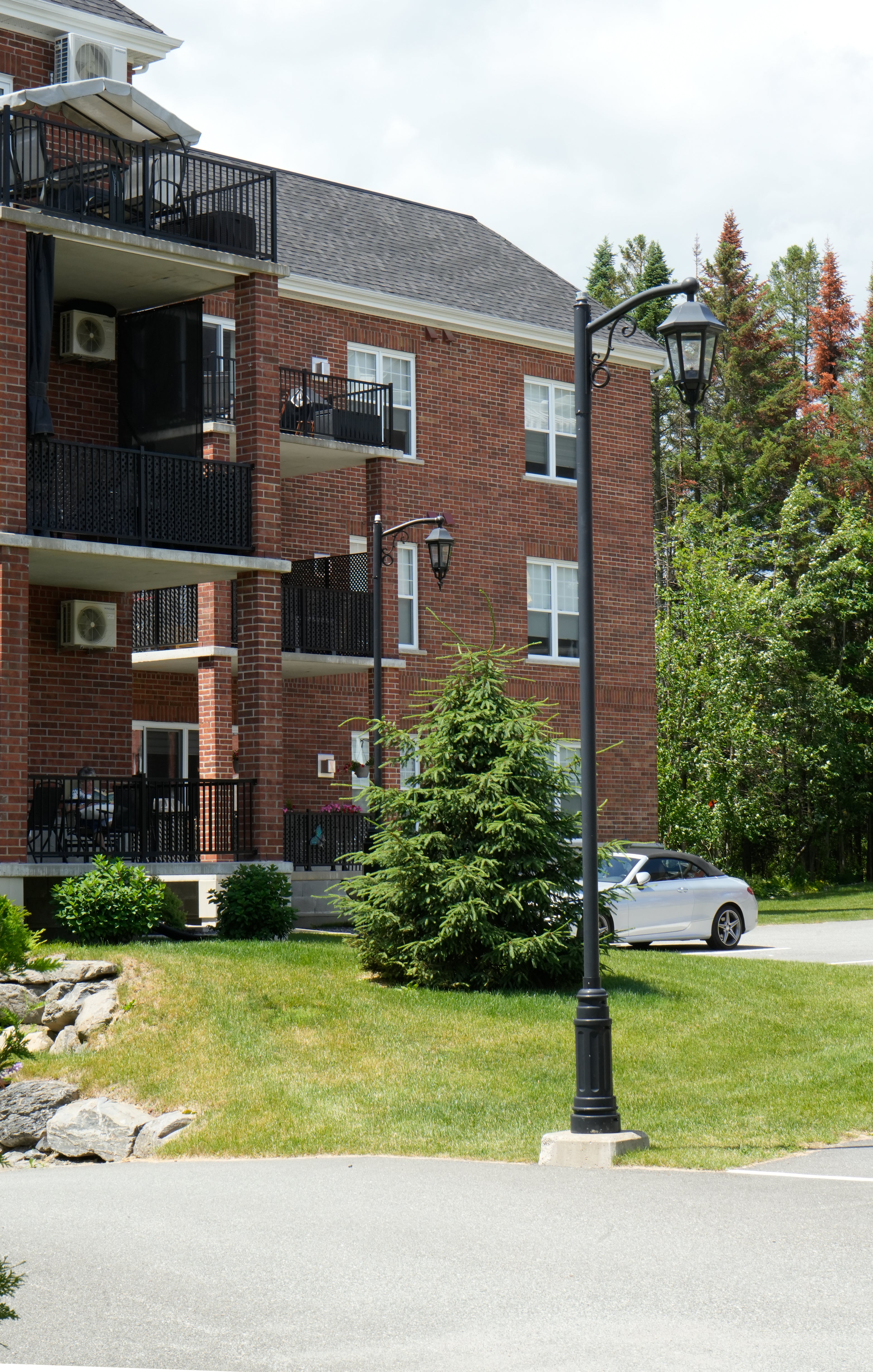 Commercial - Florence - Poteau [FL10]