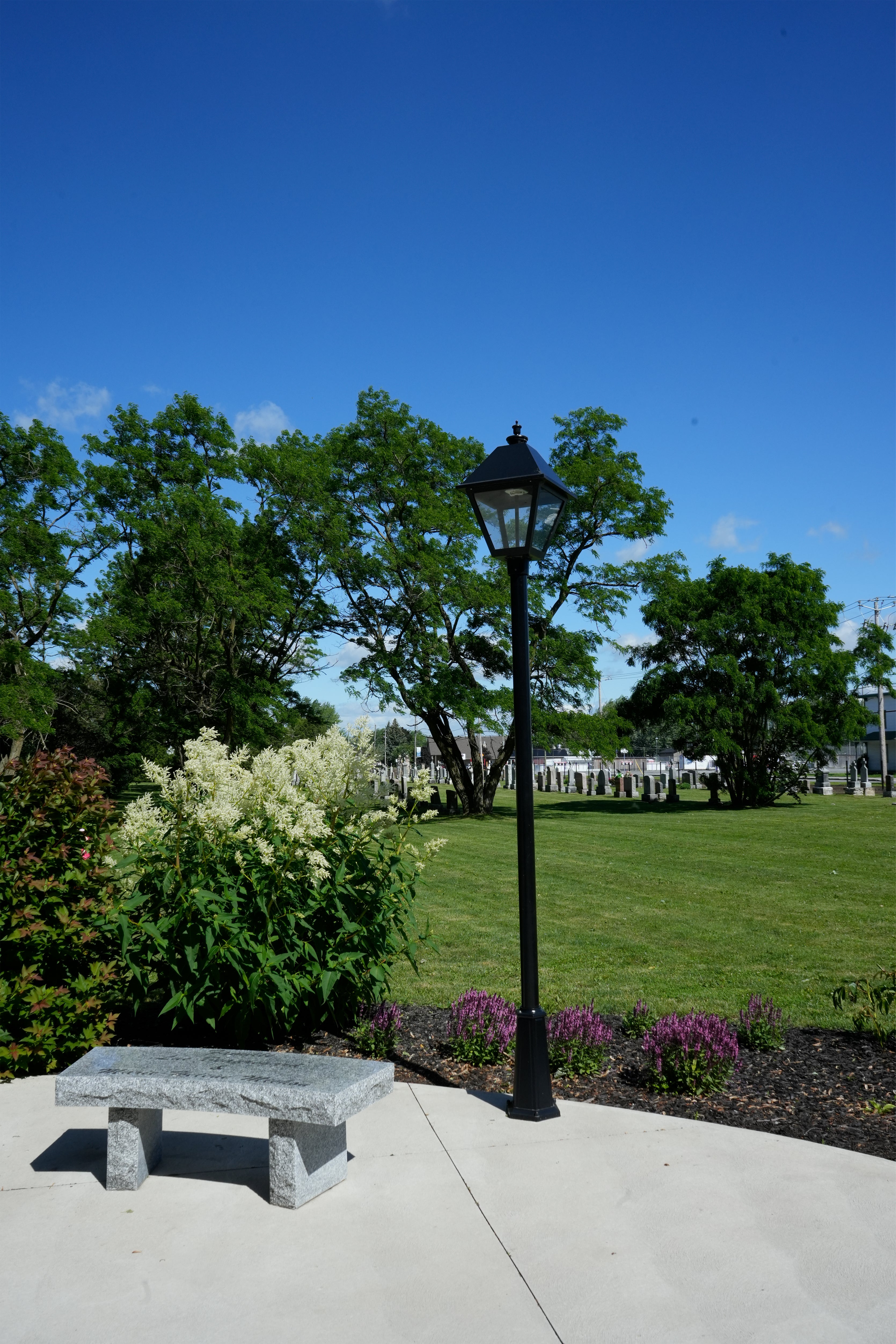 Commercial - Vimont VT - Poteau [VT10]